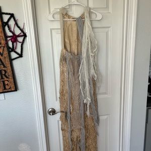 Zombie bride or ghost Halloween costume